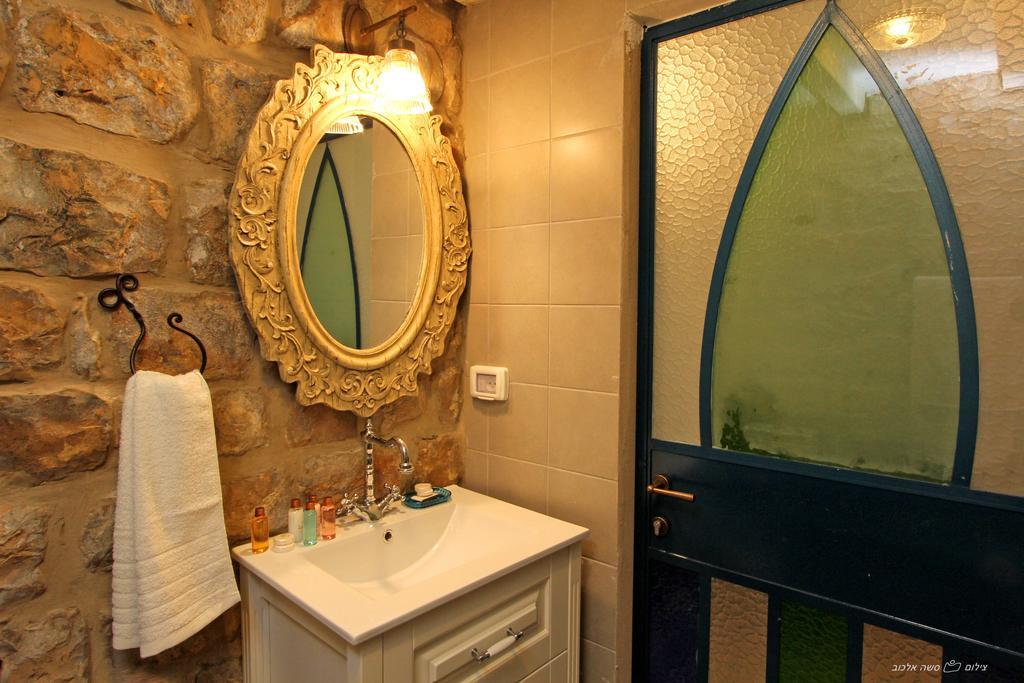 Beit Ha'Omanim Hotell Safed Rom bilde